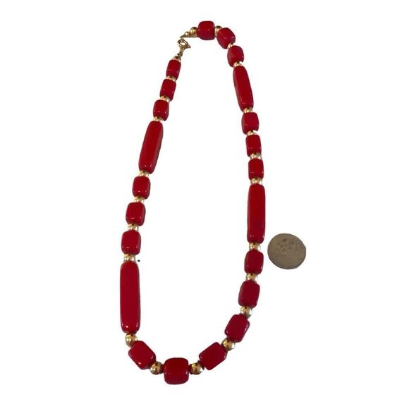 Vintage Trifari Candy Apple Red & Gold Tone Acrylic Necklace. - Picture 5 of 5